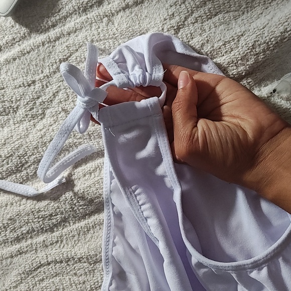 Swimsuit size small - two piece - Picture 4 of 6